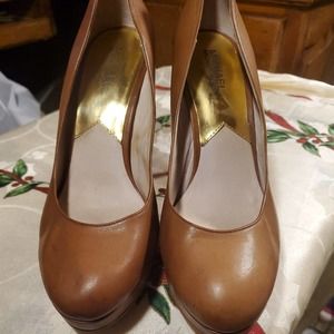 Michael Kors Womens Heels Platform Pumps Patent Leather Ligth Brown Sz 9